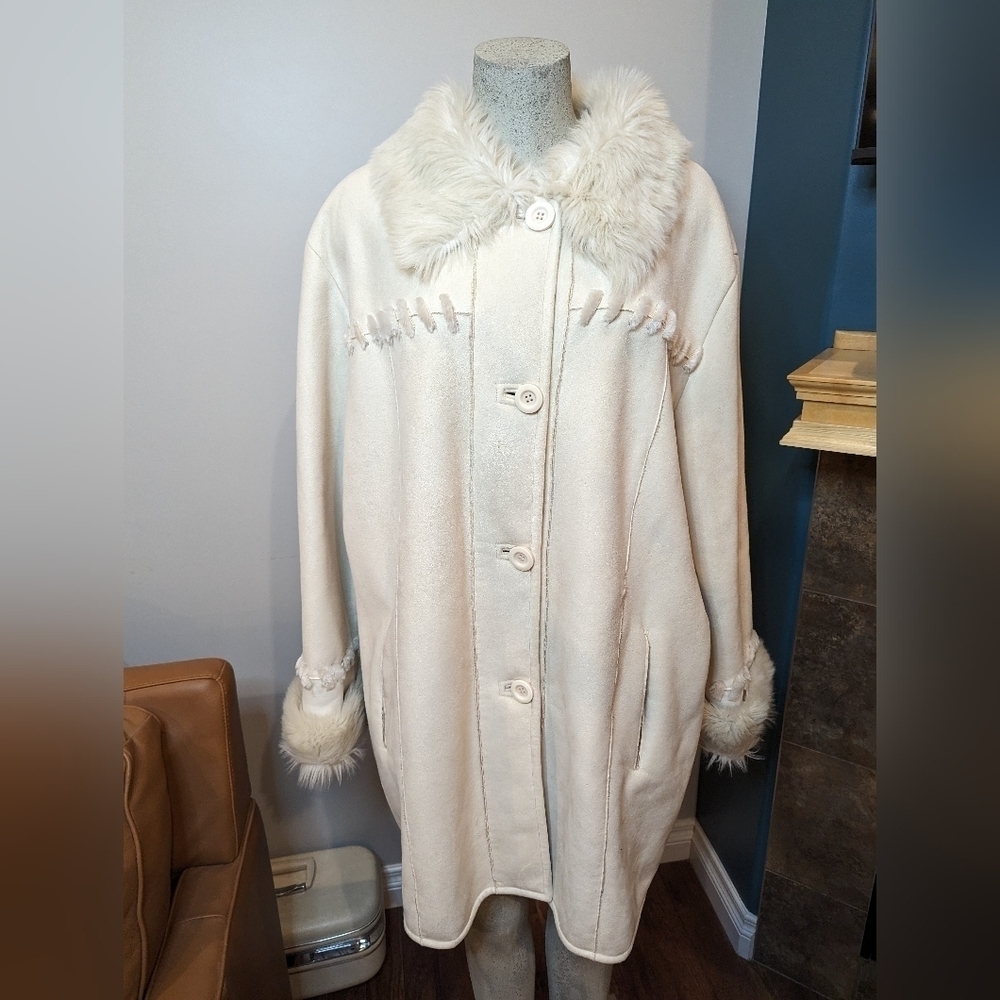 Vintage Novelti Winter White vegan Shearling & Suede Coat plus Size 3X